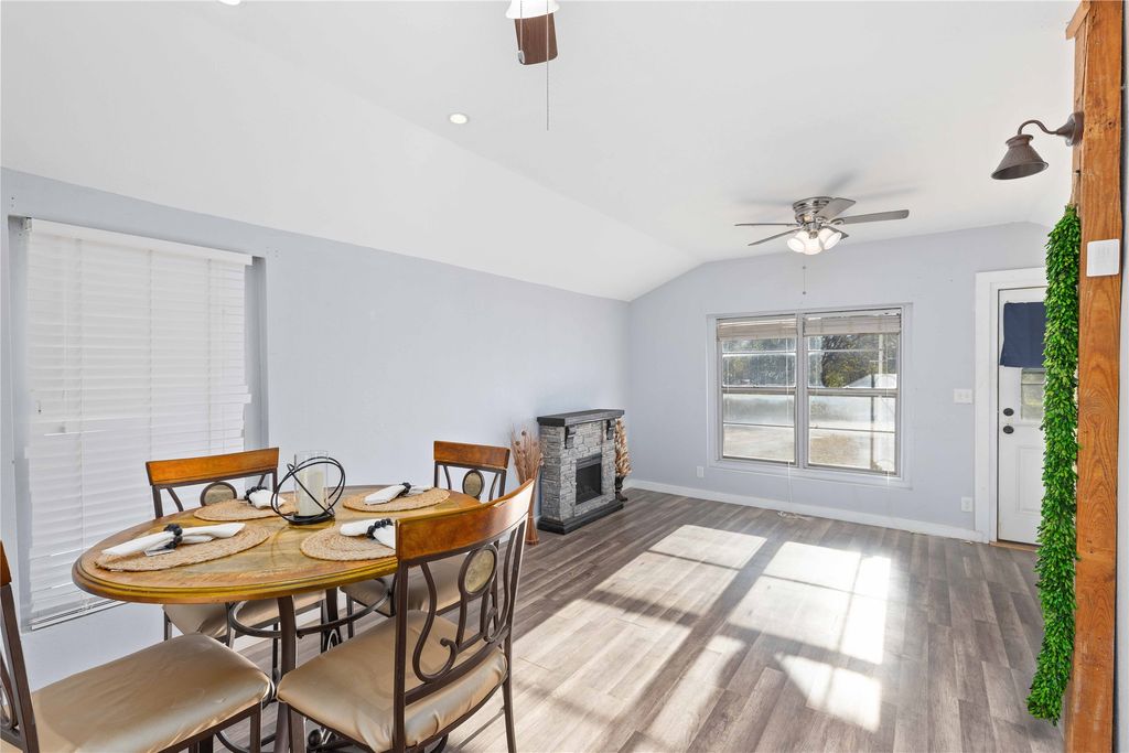 1112 W Baker Street, Brownwood, TX 76801