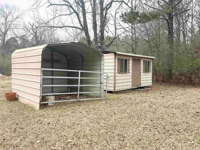 8033 Sulphur Springs Rd., Pine Bluff, AR 71603