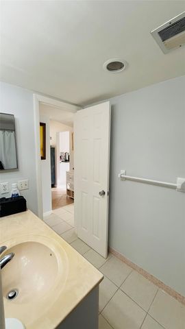 4200 Crystal Lake Dr 210, Deerfield Beach, FL 33064