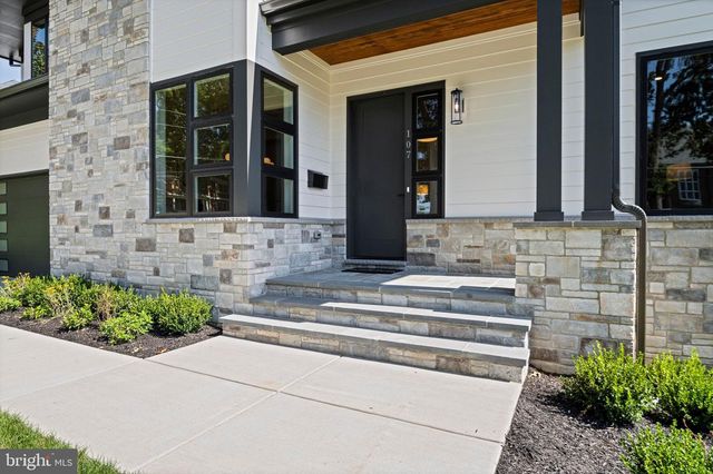 107 MOORE AVE SE, Vienna, VA 22180