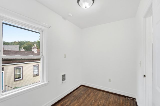 2210 Busse Street, Covington, KY 41014