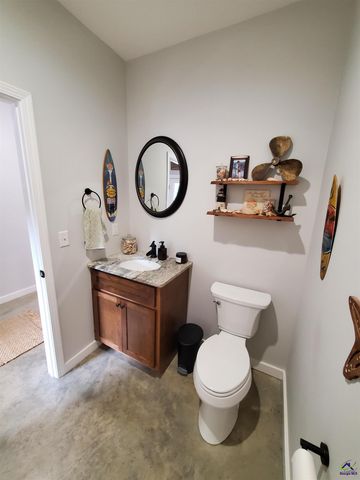 715 Perry Highway, Hawkinsville, GA 31036
