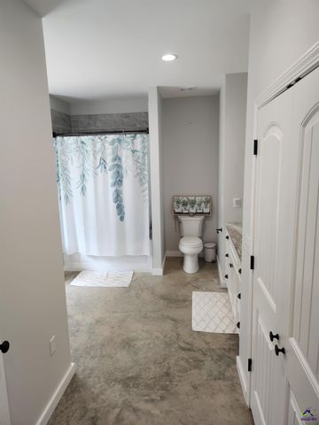 715 Perry Highway, Hawkinsville, GA 31036