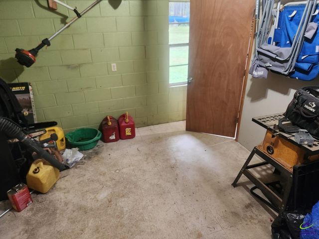 715 Perry Highway, Hawkinsville, GA 31036