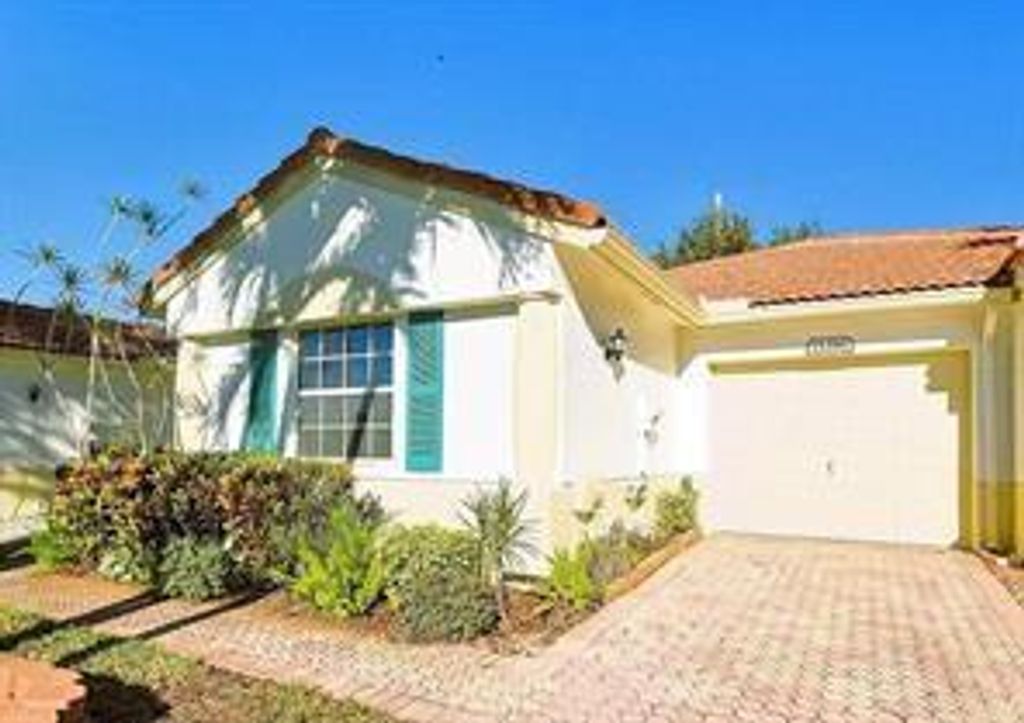 15396 Rosaire Ln 15396, Delray Beach, FL 33484