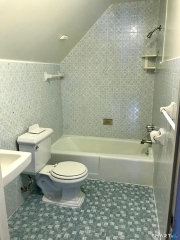 52 Catherine Street 2nd Floor, Stratford, CT 06615