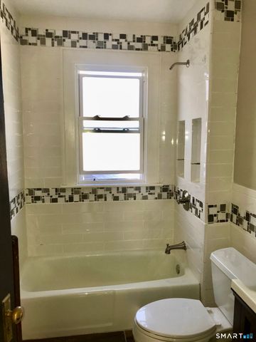 52 Catherine Street 2nd Floor, Stratford, CT 06615