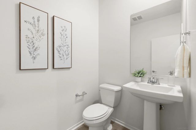 5222 Surfwalk Way 6, San Diego, CA 92154