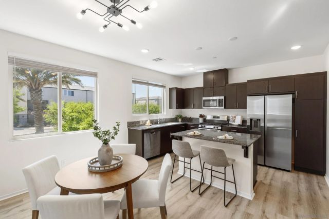 5222 Surfwalk Way 6, San Diego, CA 92154