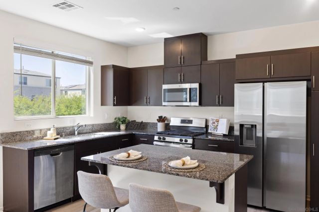 5222 Surfwalk Way 6, San Diego, CA 92154