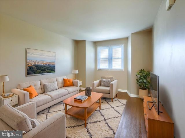 137 CHARTWOOD DR, Harrisburg, PA 17111