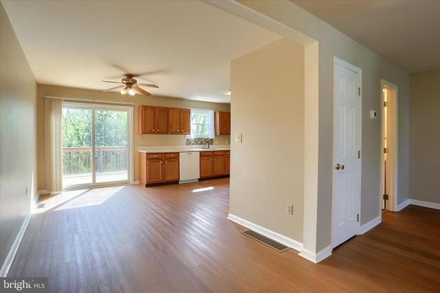 137 CHARTWOOD DR, Harrisburg, PA 17111
