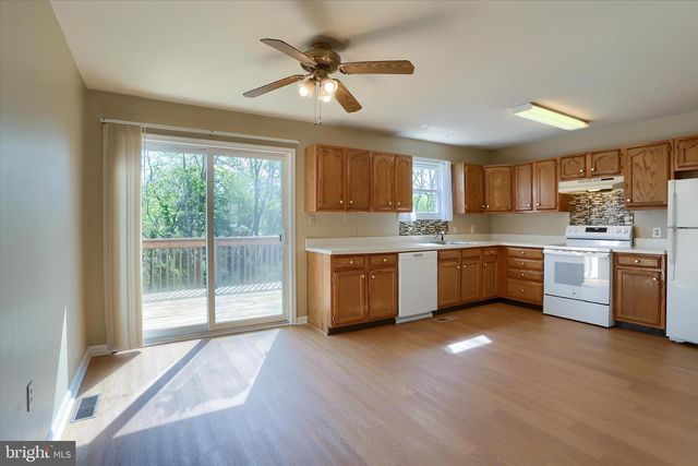 137 CHARTWOOD DR, Harrisburg, PA 17111