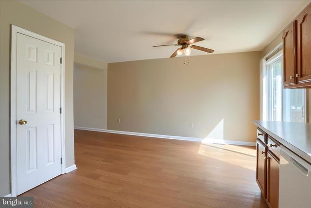 137 CHARTWOOD DR, Harrisburg, PA 17111