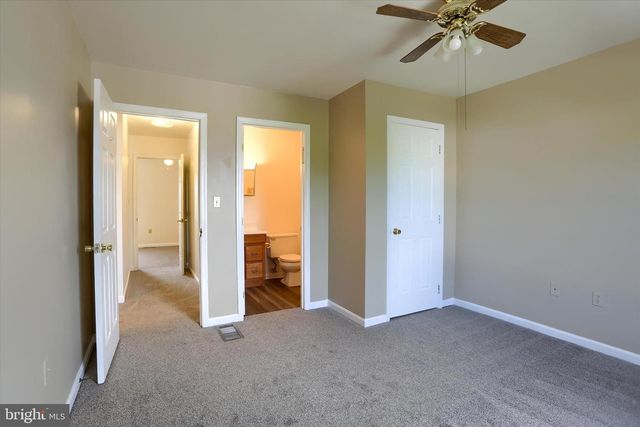 137 CHARTWOOD DR, Harrisburg, PA 17111