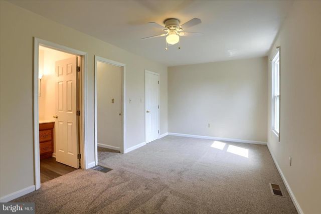 137 CHARTWOOD DR, Harrisburg, PA 17111