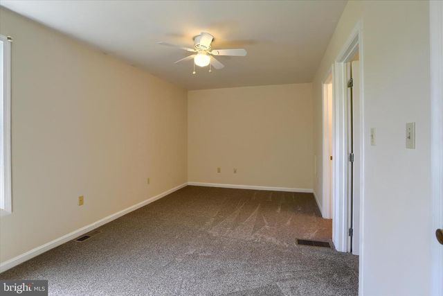 137 CHARTWOOD DR, Harrisburg, PA 17111