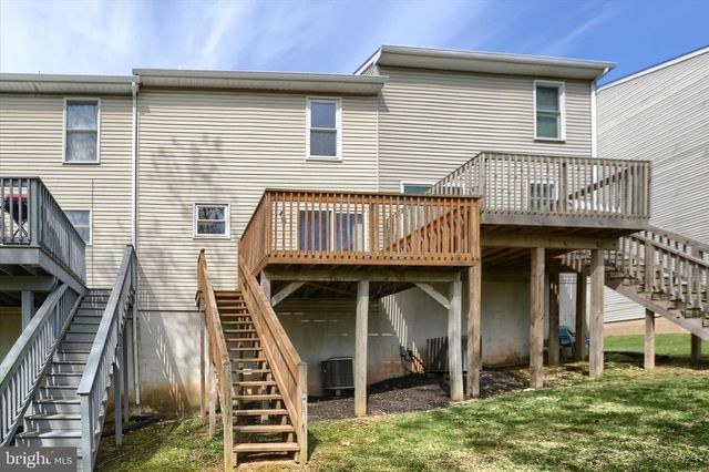 137 CHARTWOOD DR, Harrisburg, PA 17111