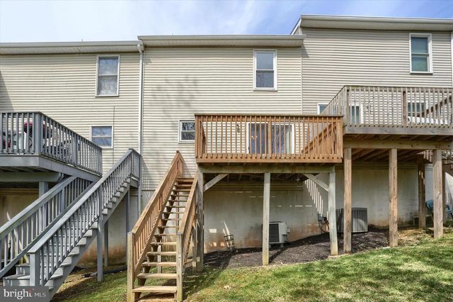 137 CHARTWOOD DR, Harrisburg, PA 17111