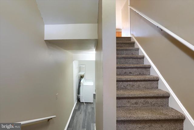137 CHARTWOOD DR, Harrisburg, PA 17111