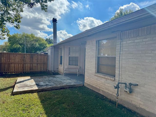 10918 Spanish Grant Drive, Sugar Land, TX 77498