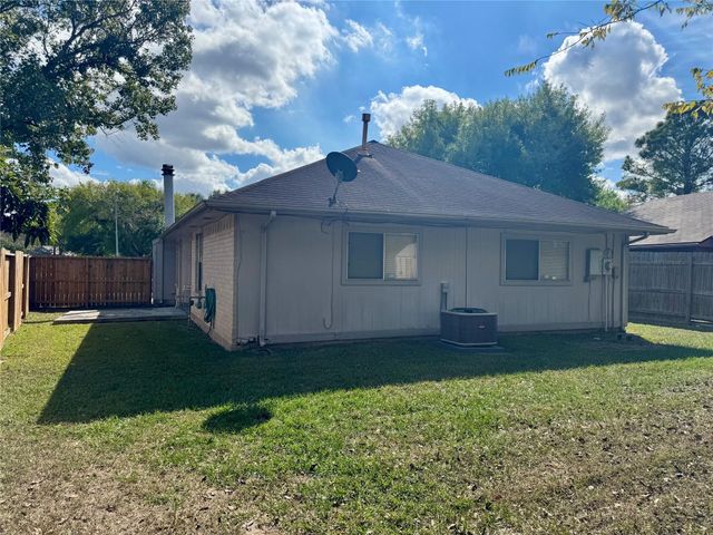 10918 Spanish Grant Drive, Sugar Land, TX 77498