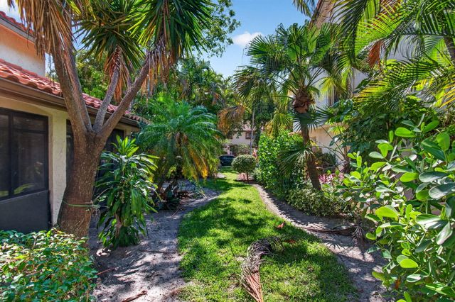 7865 La Mirada Drive, Boca Raton, FL 33433