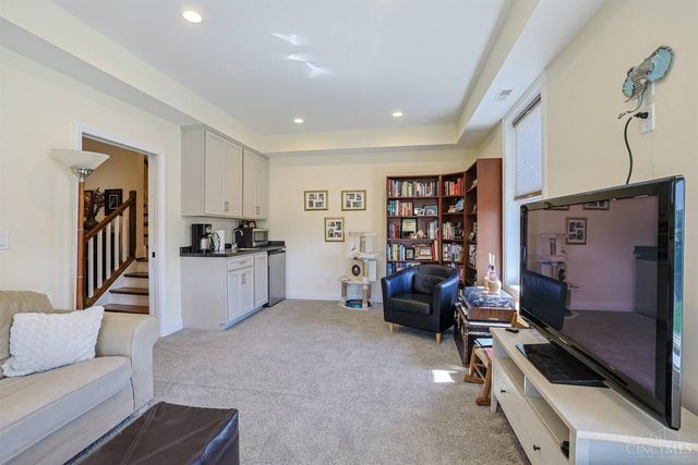 2900 Corbin Park Court, Cincinnati, OH 45226