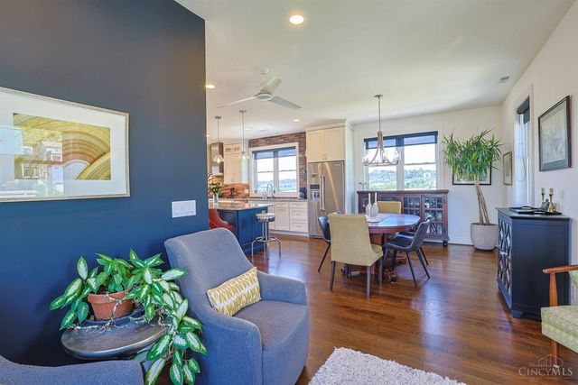 2900 Corbin Park Court, Cincinnati, OH 45226