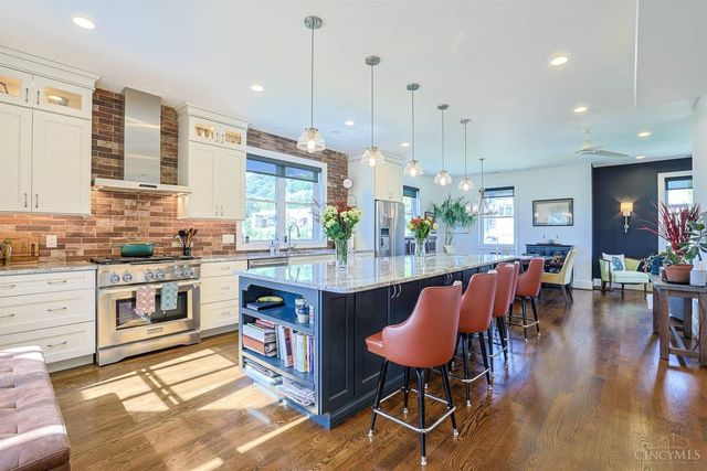 2900 Corbin Park Court, Cincinnati, OH 45226