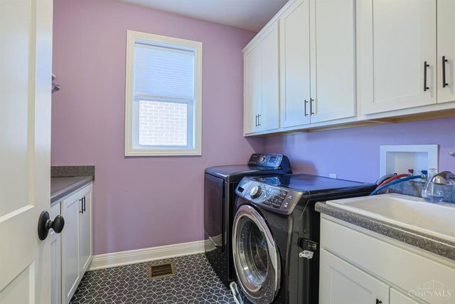2900 Corbin Park Court, Cincinnati, OH 45226