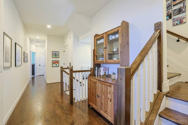 2900 Corbin Park Court, Cincinnati, OH 45226