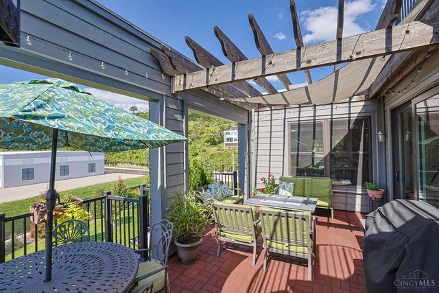 2900 Corbin Park Court, Cincinnati, OH 45226