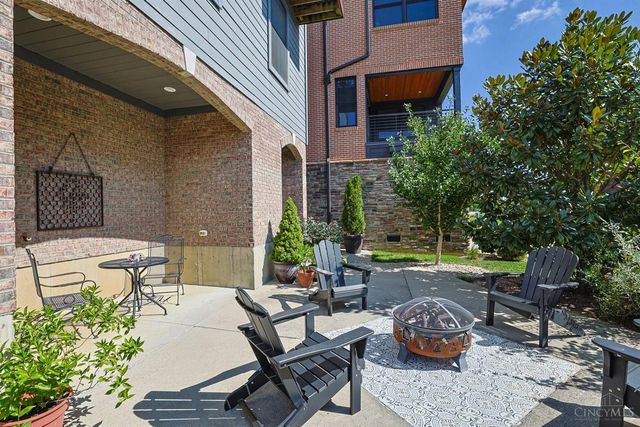 2900 Corbin Park Court, Cincinnati, OH 45226