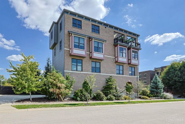 2900 Corbin Park Court, Cincinnati, OH 45226