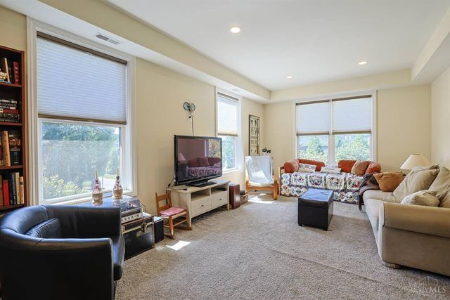 2900 Corbin Park Court, Cincinnati, OH 45226