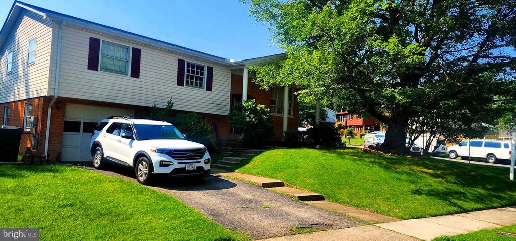 4811 KIRKDALE DR, Woodbridge, VA 22193