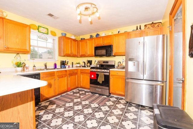 472 Andrews Drive, Hampton, GA 30228