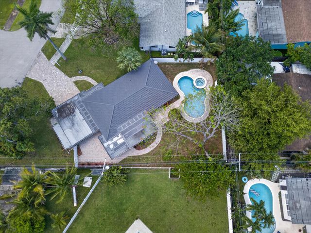 2740 NW 9th Lane, Wilton Manors, FL 33311