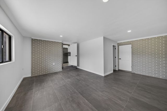 2740 NW 9th Lane, Wilton Manors, FL 33311