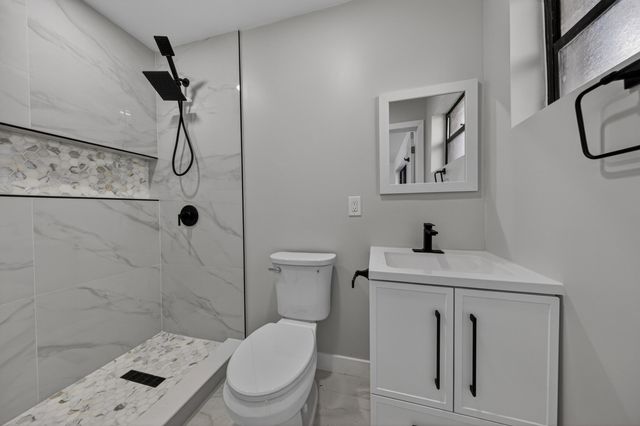 2740 NW 9th Lane, Wilton Manors, FL 33311