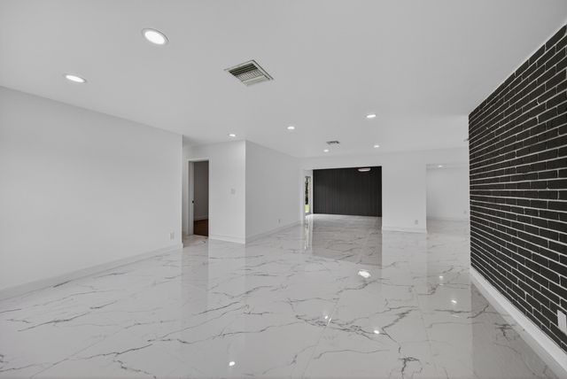 2740 NW 9th Lane, Wilton Manors, FL 33311