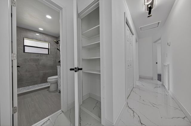2740 NW 9th Lane, Wilton Manors, FL 33311