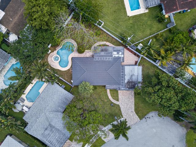 2740 NW 9th Lane, Wilton Manors, FL 33311
