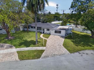 2740 NW 9th Lane, Wilton Manors, FL 33311