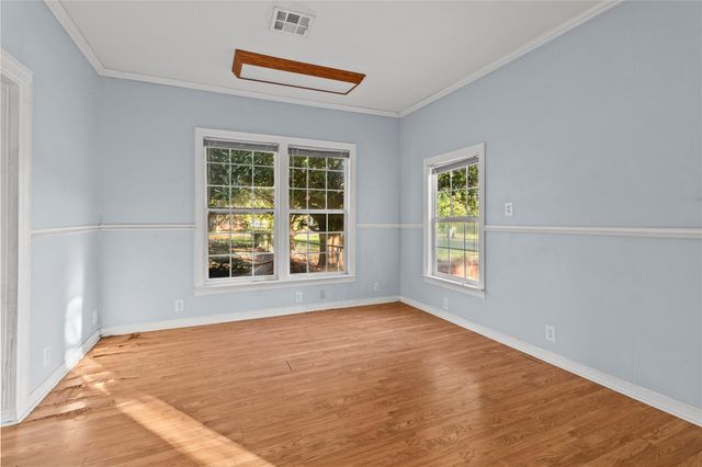 720 14th Avenue N, Texas City, TX 77590