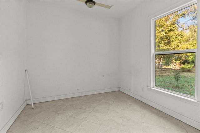 720 14th Avenue N, Texas City, TX 77590