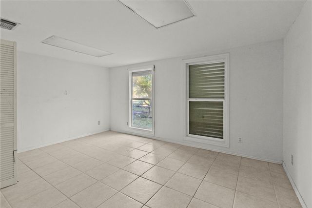 720 14th Avenue N, Texas City, TX 77590