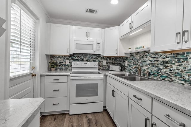 2305 BAYSHORE GARDENS PARKWAY, Bradenton, FL 34207