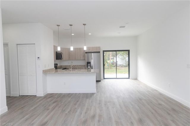 1123 Deauville ST E, Lehigh Acres, FL 33974